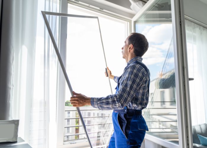 Tela Mosquiteiro que Enrola para Porta e Janela